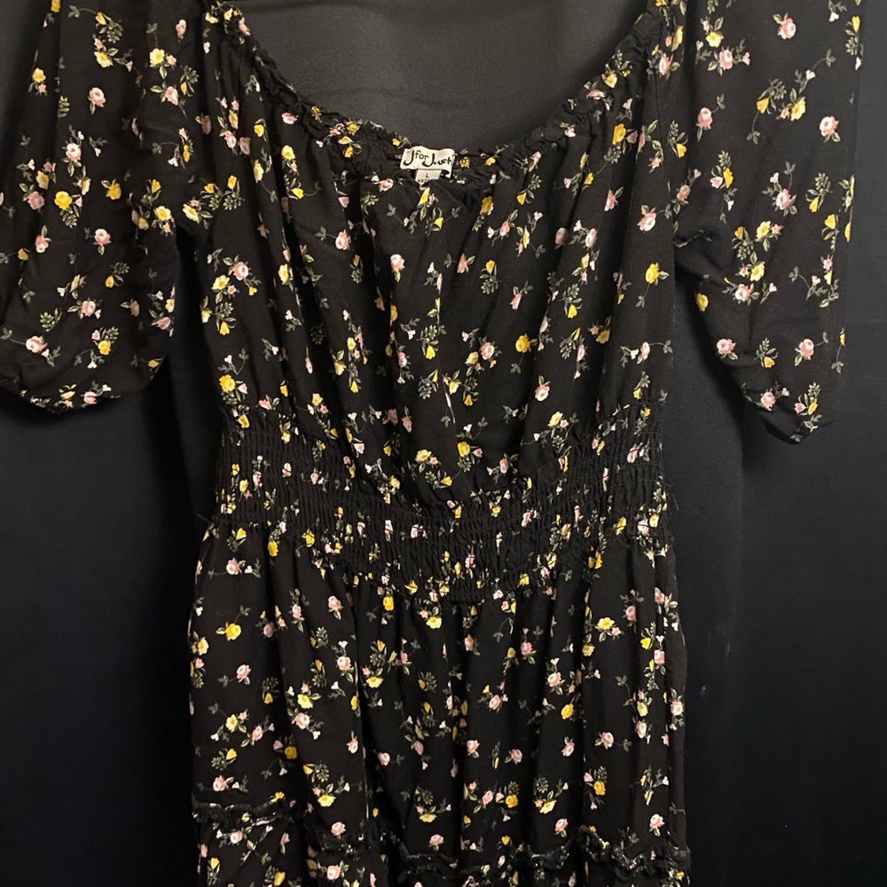 Maternity Sun Dress Great for a bump… stretches no zipper